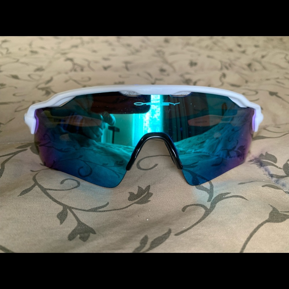 Oakley Radar / sunglasses / women men unisex
